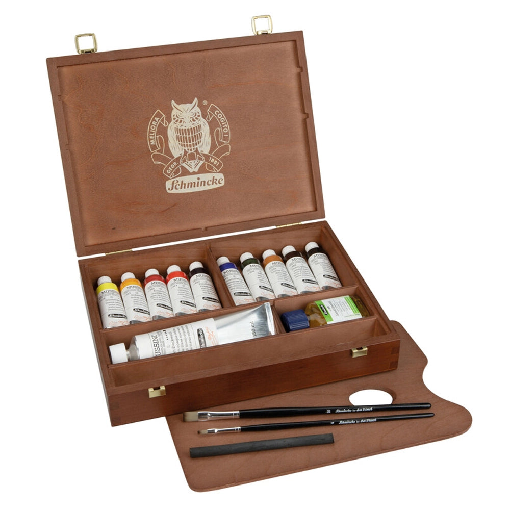 Schmincke Mussini Oil Paint Set in a Wooden Box, 10 x35 ml + Accessories