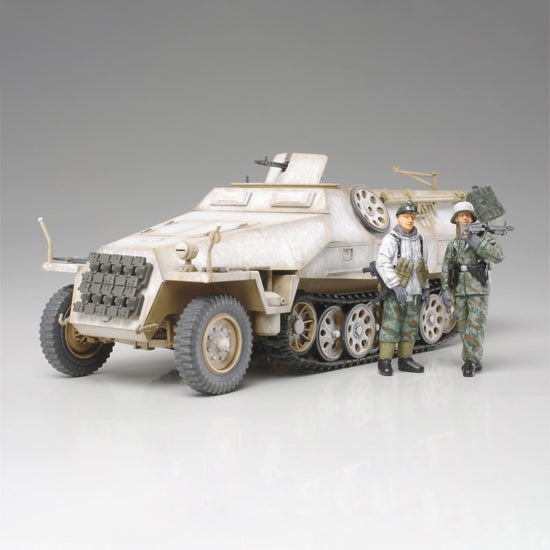 Tamiya 1:48 Sd.Kfz. 251/1 Ausf.D Halftrack Scale Model Kit, 1:48
