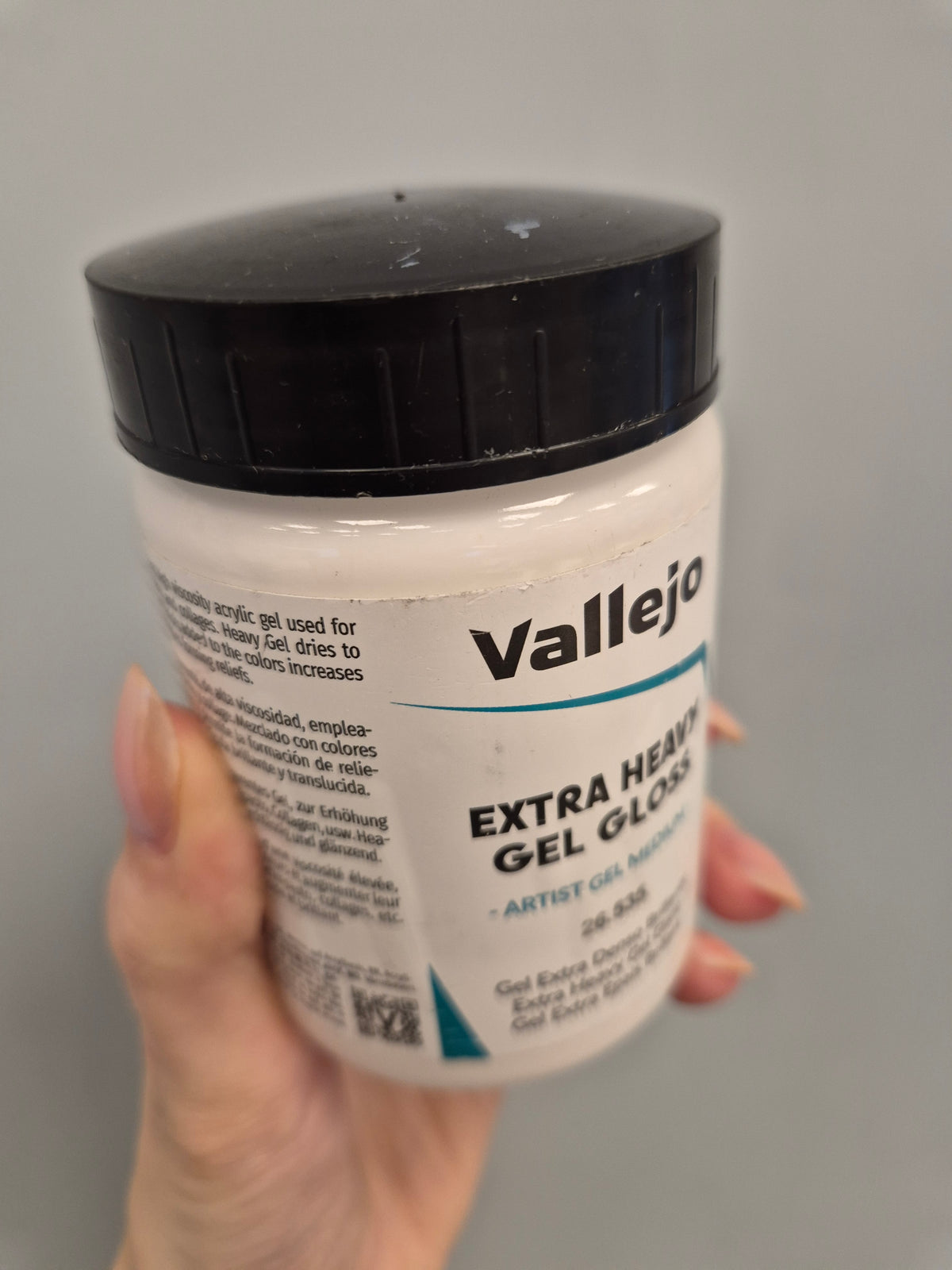 Vallejo itin tirštas blizgus gelis, 200 ml
