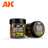 AK Interactive Diorama - Dark & ​​Dry Crackle Effects Texture, 100 ml