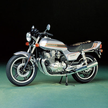 Tamiya Honda CB750F 1979 Scale Model, 1:12