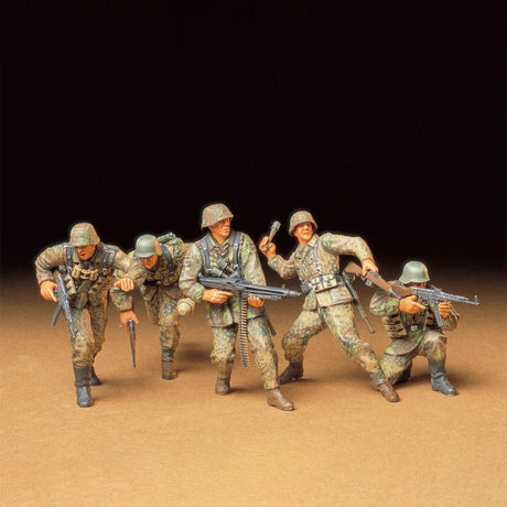 Tamiya German Front-line Infantrymen Model Kit, 1:35